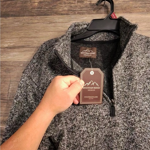 Mountain Ridge Heathered Gray Quarter-Zip Pullover - Picture 5 of 11